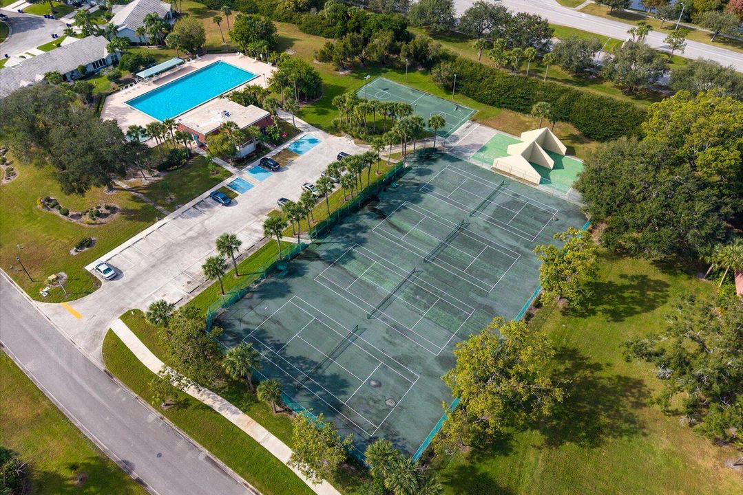 En Venta: $215,000 (2 camas, 2 baños, 1374 Pies cuadrados)