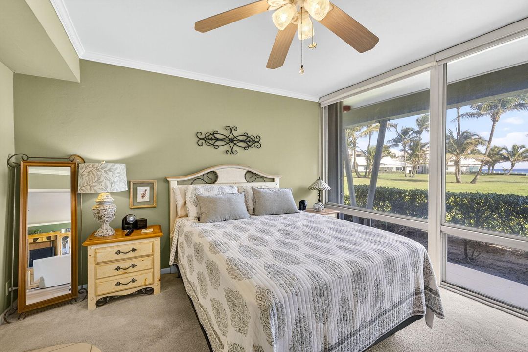 For Sale: $458,000 (2 beds, 2 baths, 850 Square Feet)