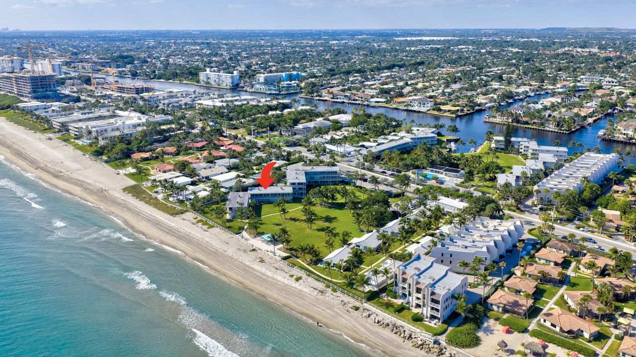 For Sale: $458,000 (2 beds, 2 baths, 850 Square Feet)