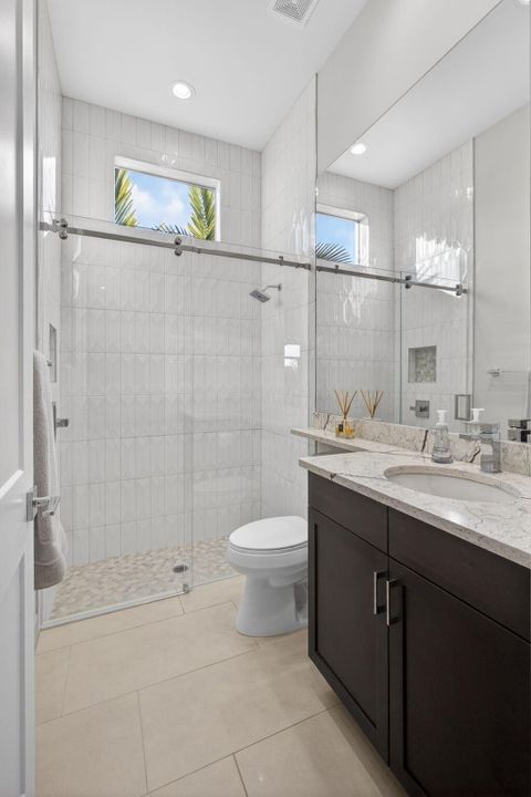 En Venta: $2,200,000 (4 camas, 4 baños, 3214 Pies cuadrados)