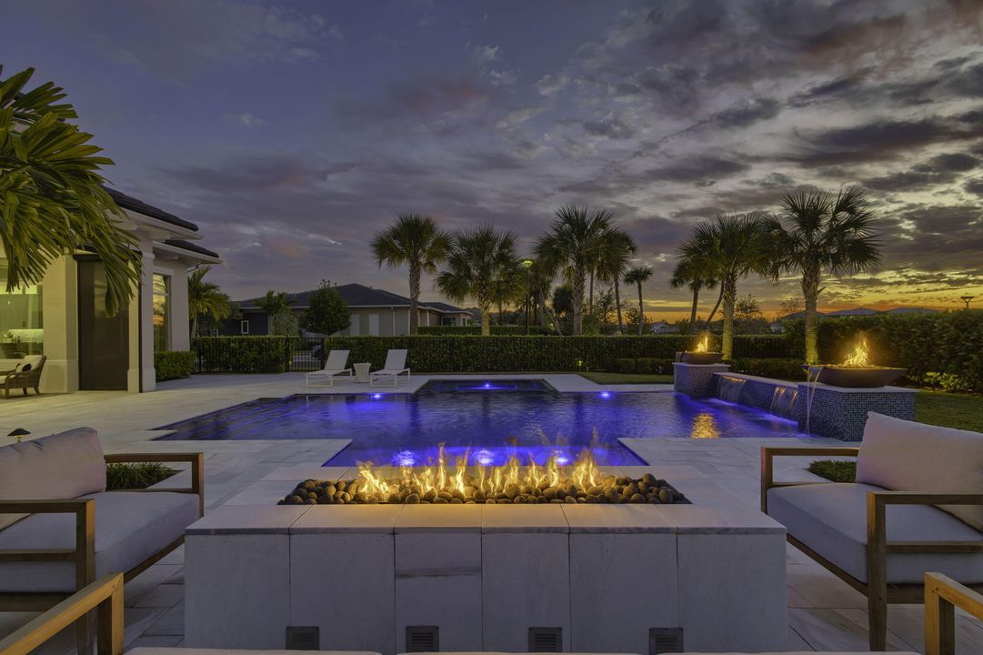 En Venta: $2,200,000 (4 camas, 4 baños, 3214 Pies cuadrados)