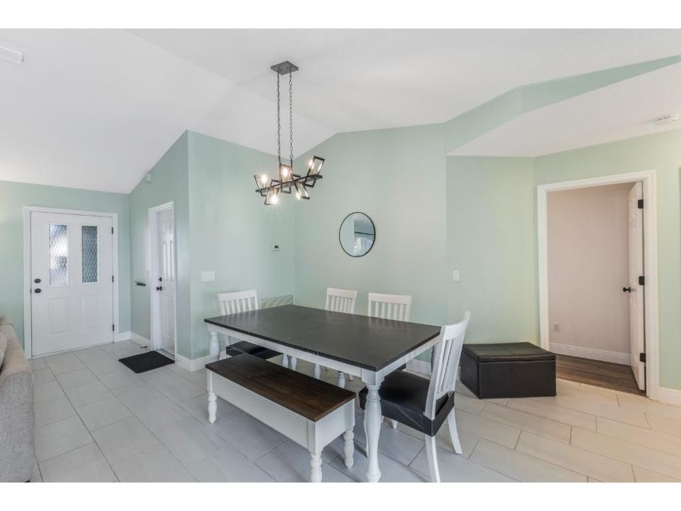 For Sale: $439,900 (3 beds, 2 baths, 1342 Square Feet)