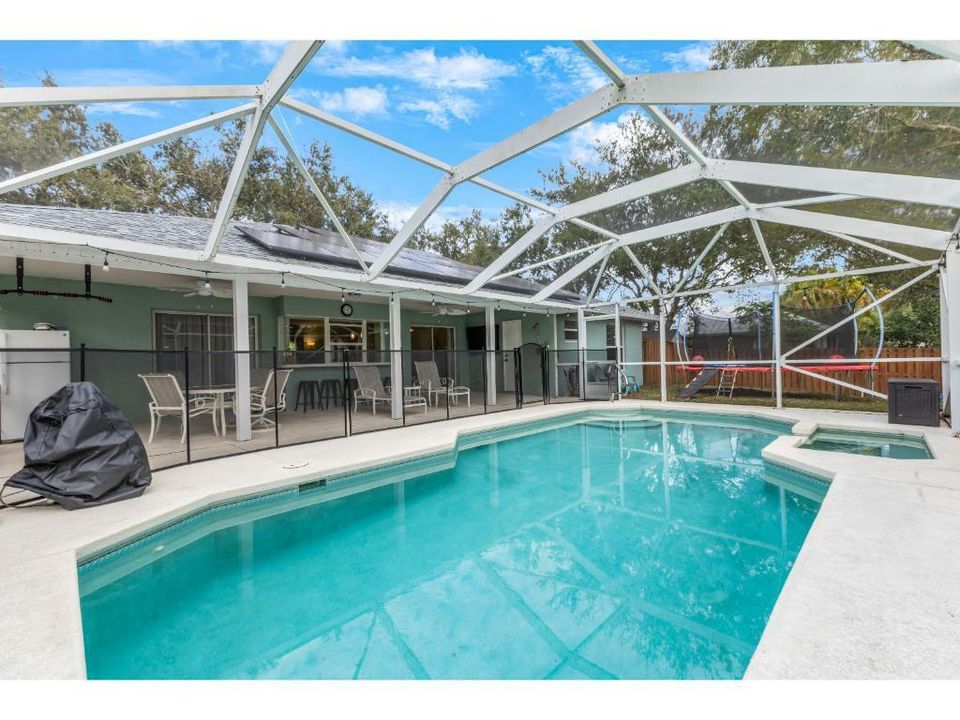 For Sale: $439,900 (3 beds, 2 baths, 1342 Square Feet)