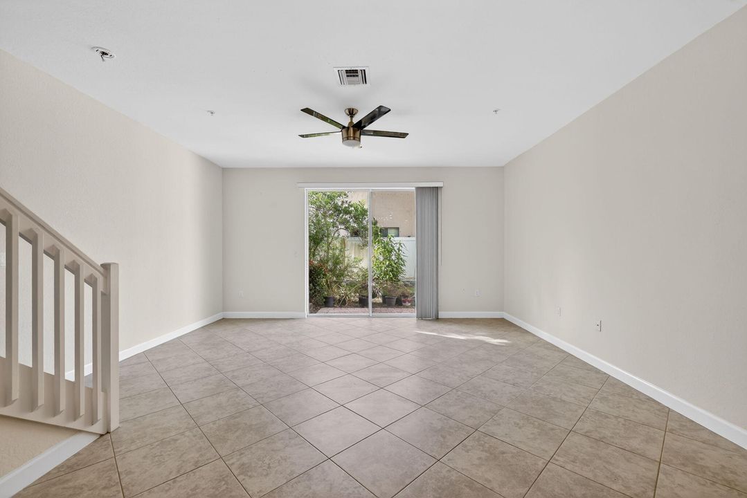 В аренду: $2,500 (3 спален, 2 ванн, 1609 Квадратных фут)