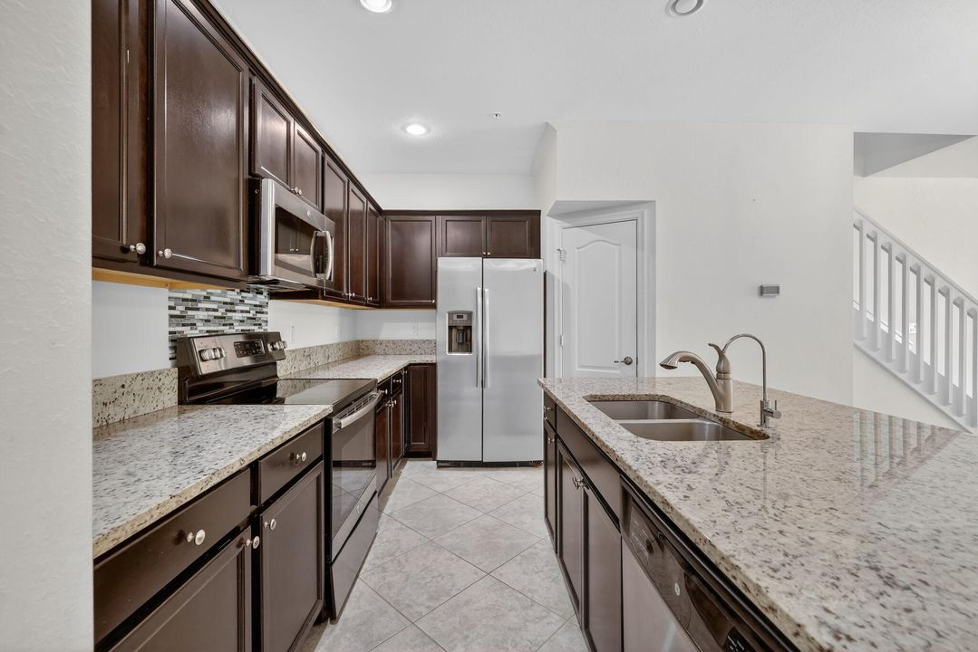 В аренду: $2,500 (3 спален, 2 ванн, 1609 Квадратных фут)