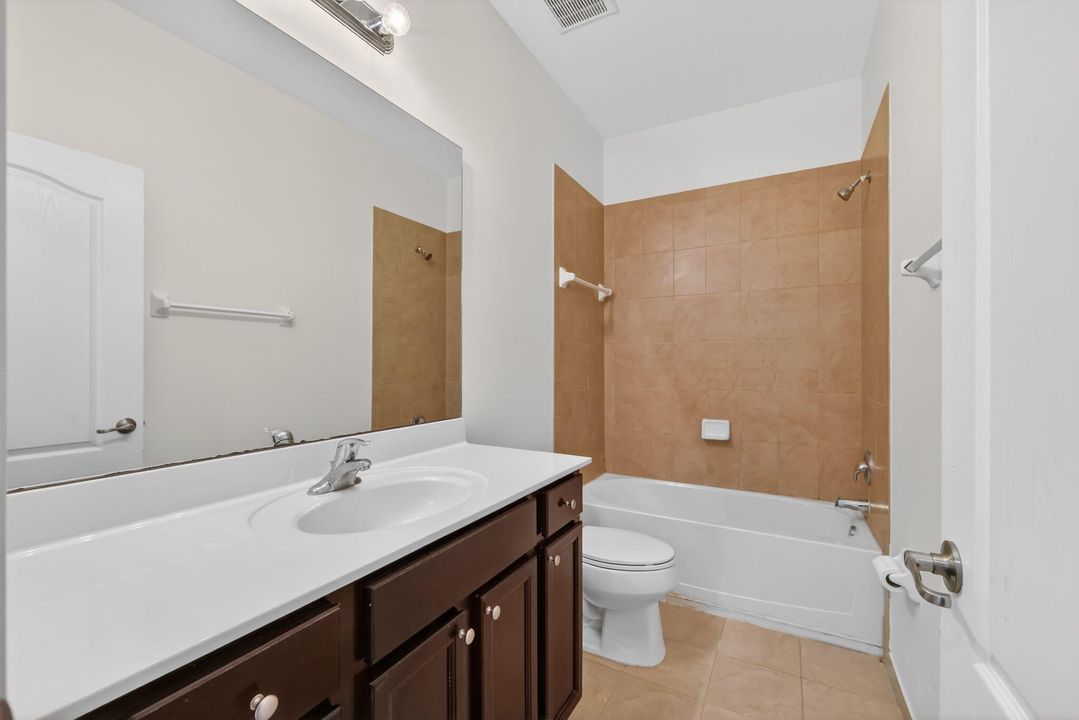 В аренду: $2,500 (3 спален, 2 ванн, 1609 Квадратных фут)