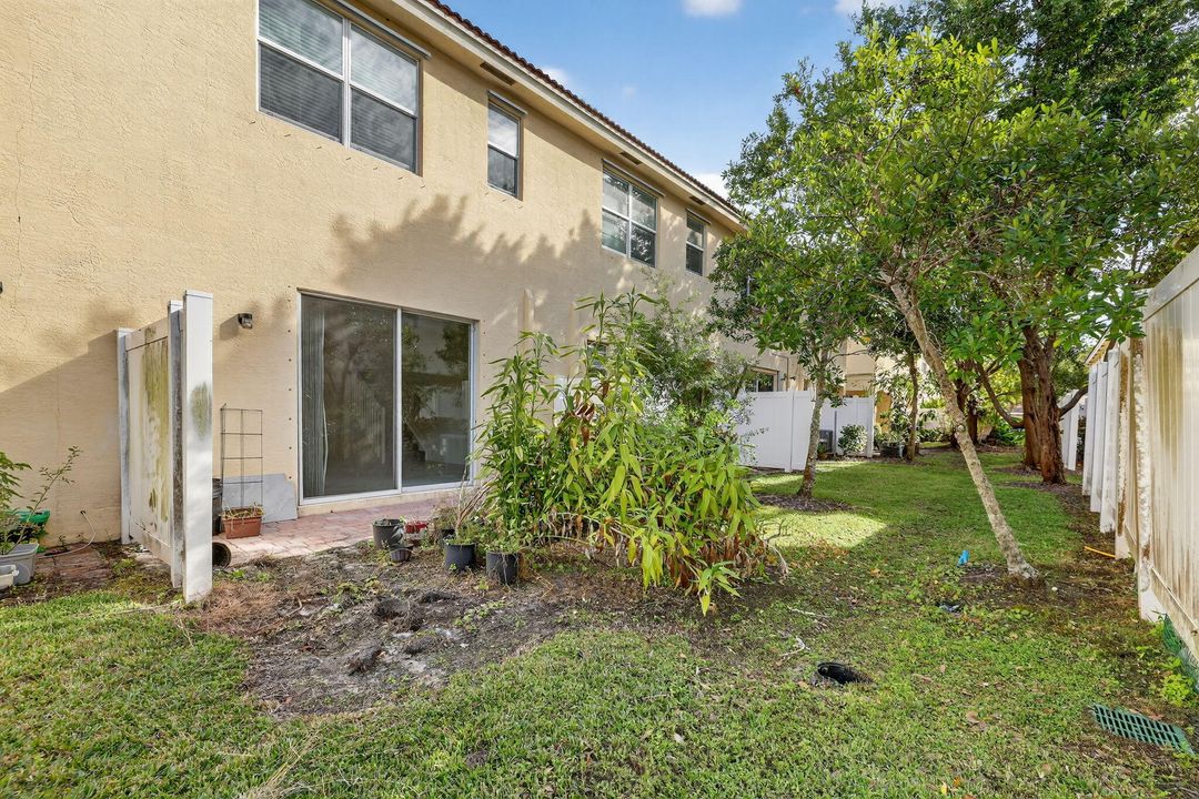 В аренду: $2,500 (3 спален, 2 ванн, 1609 Квадратных фут)