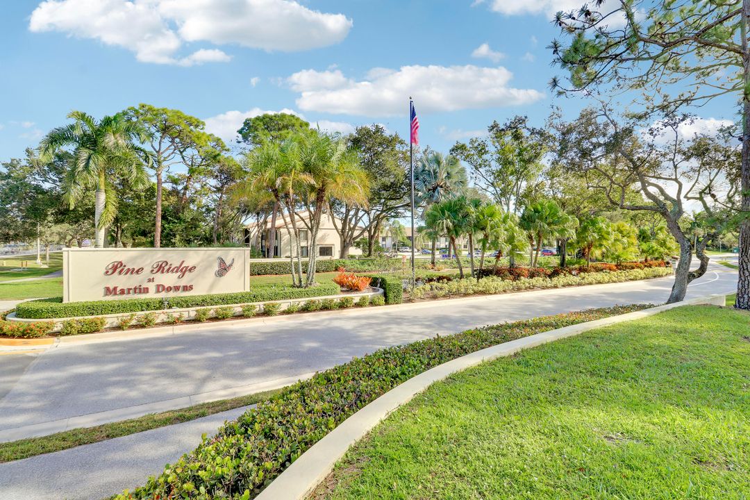 For Rent: $1,650 (1 beds, 1 baths, 830 Square Feet)