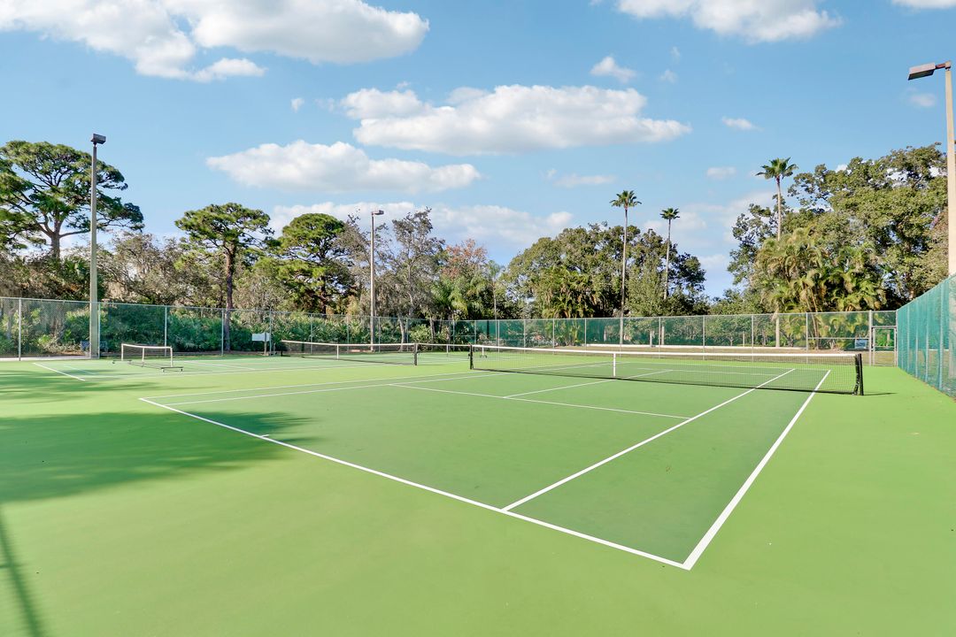 For Rent: $1,650 (1 beds, 1 baths, 830 Square Feet)