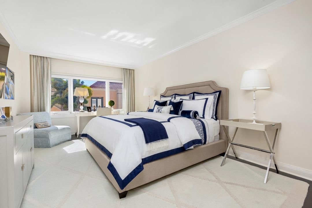 На продажу: $2,750,000 (2 спален, 2 ванн, 1438 Квадратных фут)