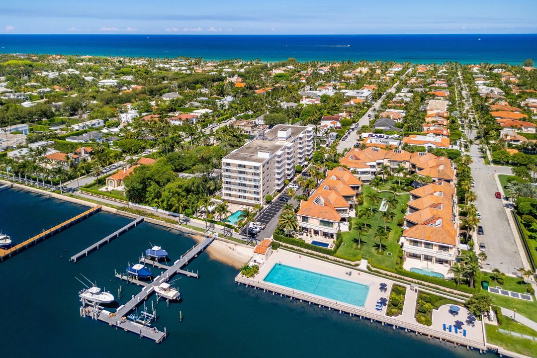 На продажу: $2,750,000 (2 спален, 2 ванн, 1438 Квадратных фут)