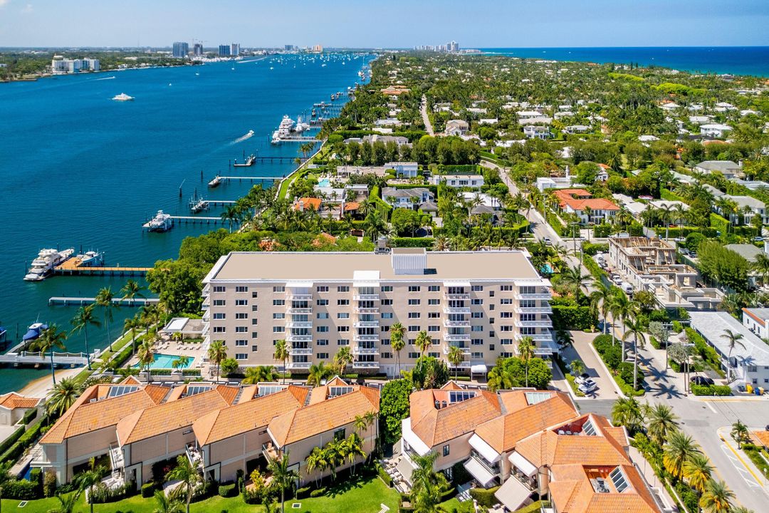 На продажу: $2,750,000 (2 спален, 2 ванн, 1438 Квадратных фут)