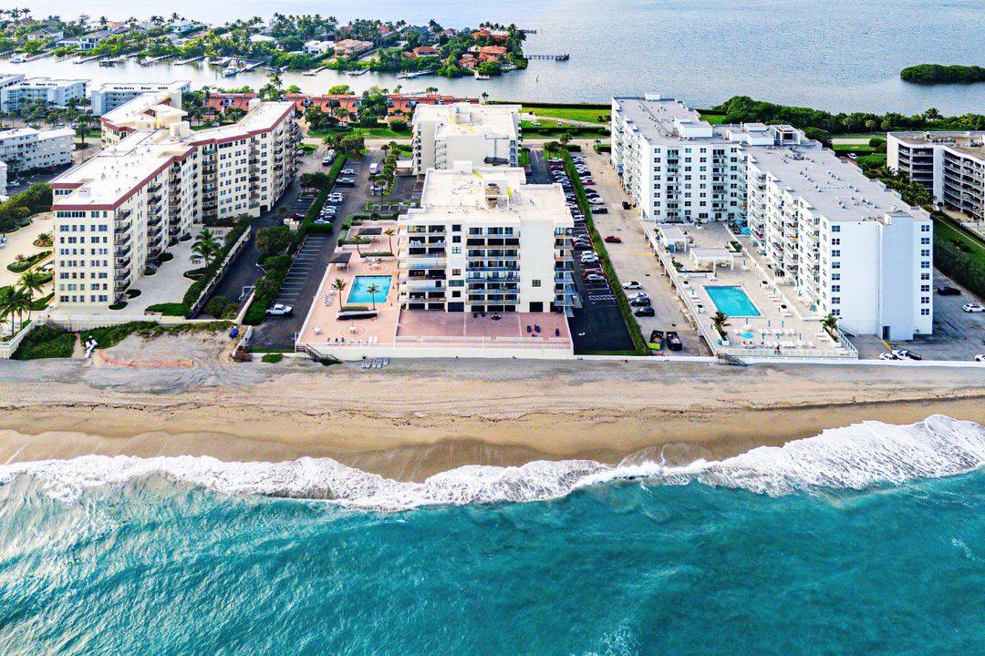 待售: $1,075,000 (2 贝兹, 2 浴室, 1490 平方英尺)