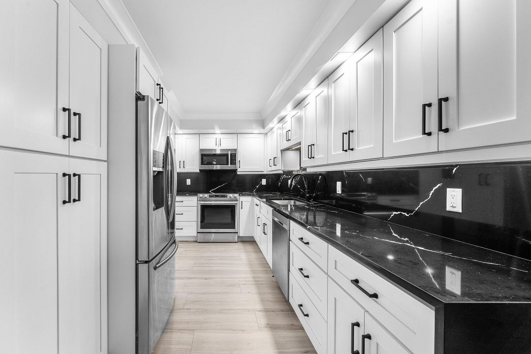 待售: $1,075,000 (2 贝兹, 2 浴室, 1490 平方英尺)