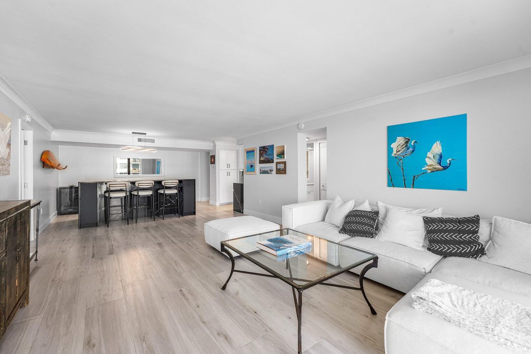 待售: $1,075,000 (2 贝兹, 2 浴室, 1490 平方英尺)