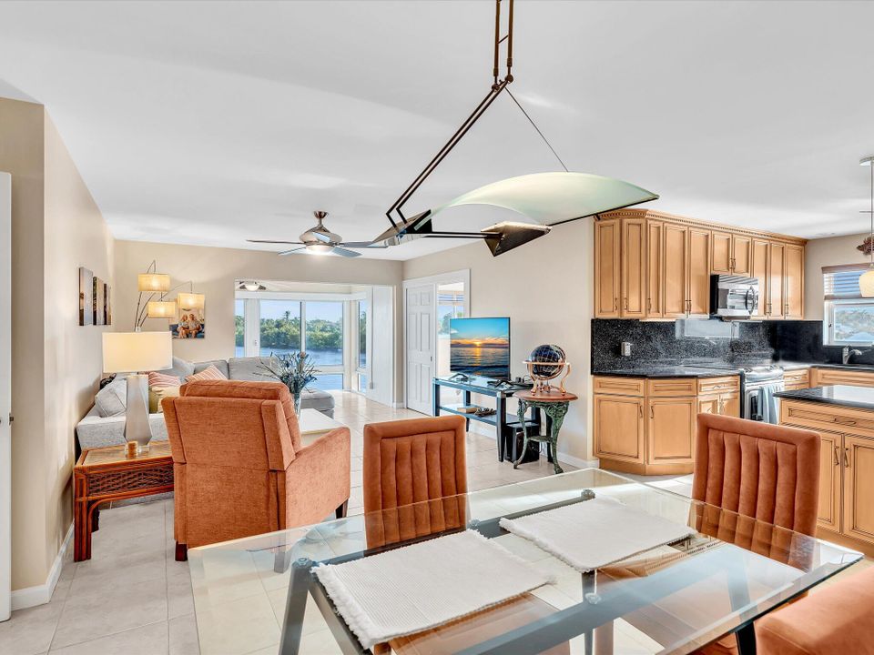 待售: $439,900 (2 贝兹, 2 浴室, 1200 平方英尺)