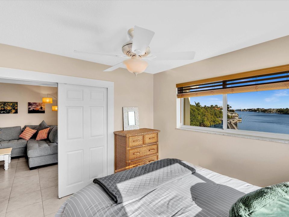 待售: $439,900 (2 贝兹, 2 浴室, 1200 平方英尺)