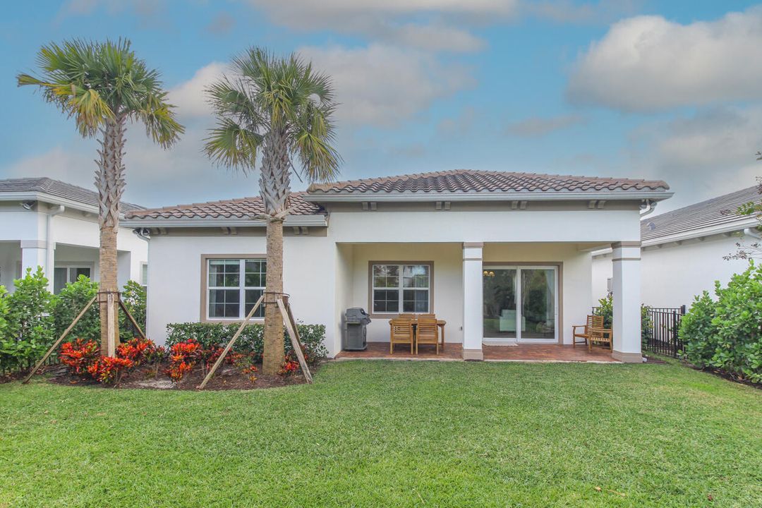 待售: $835,000 (3 贝兹, 2 浴室, 2298 平方英尺)