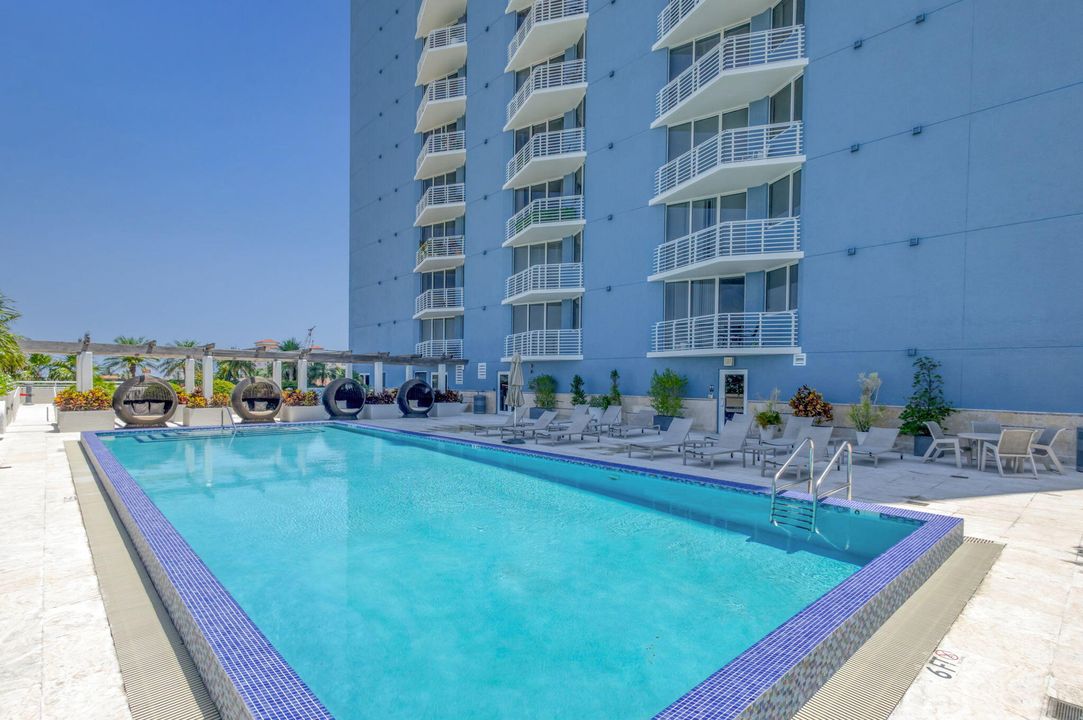 En Venta: $535,000 (2 camas, 2 baños, 1175 Pies cuadrados)