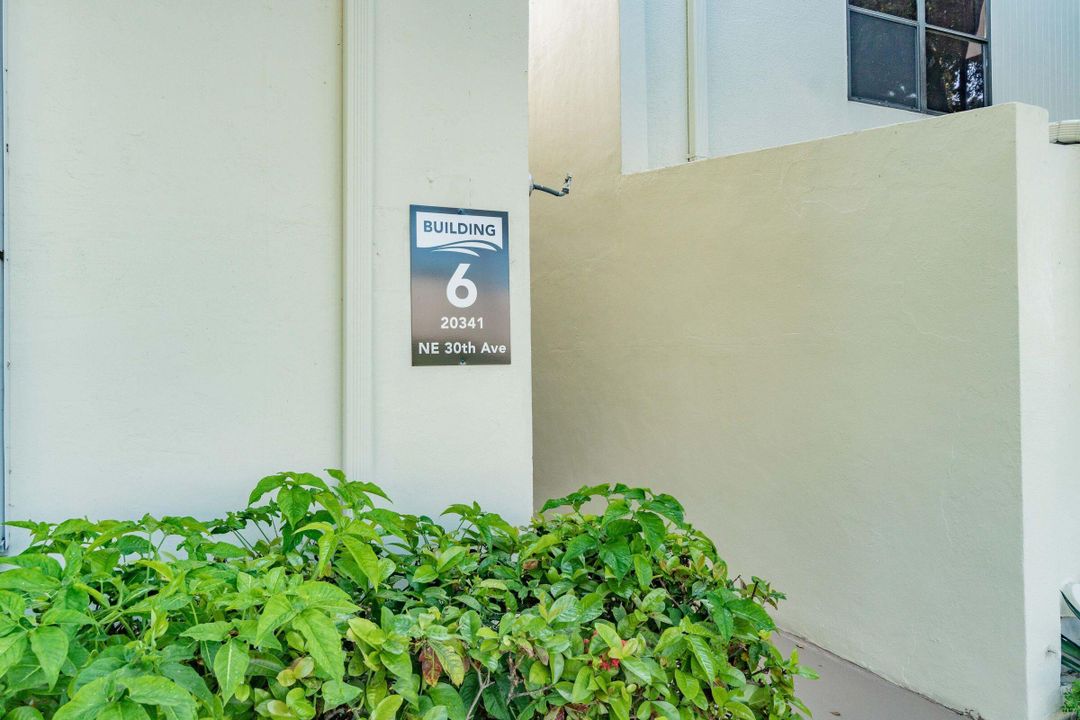 For Sale: $225,000 (3 beds, 2 baths, 1380 Square Feet)