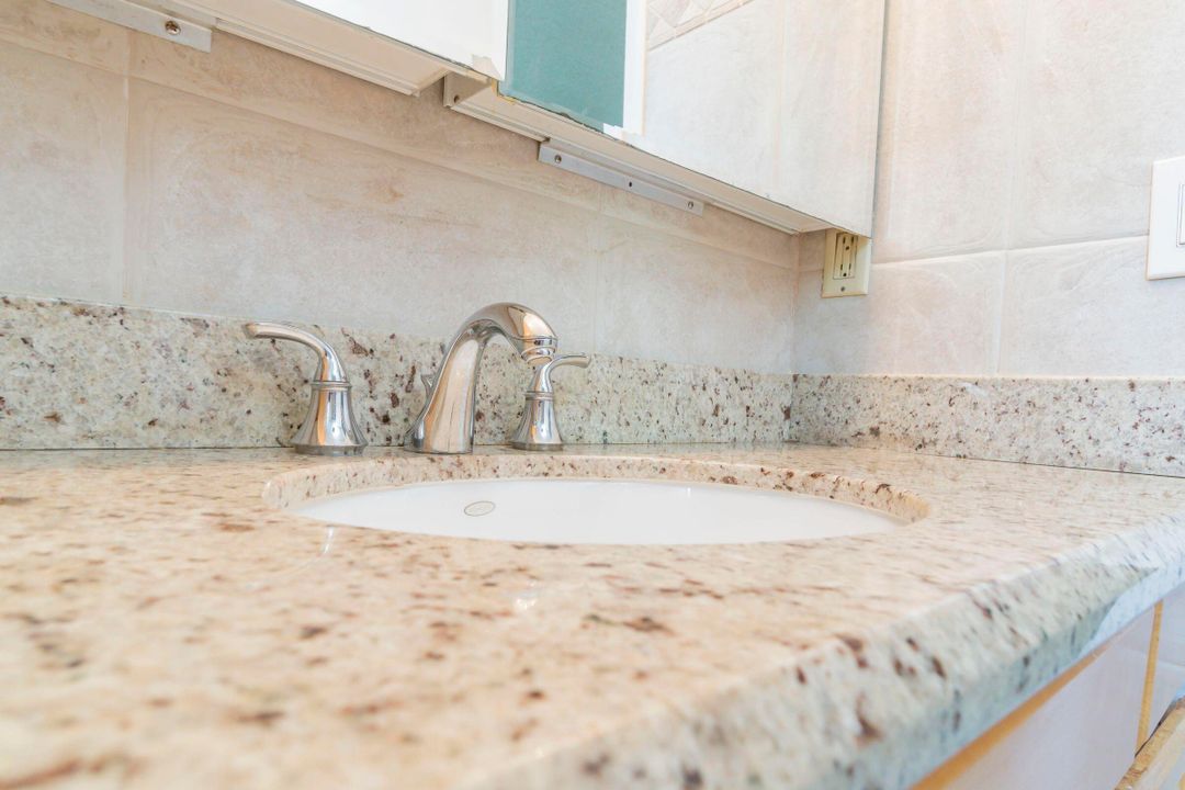 For Sale: $225,000 (3 beds, 2 baths, 1380 Square Feet)