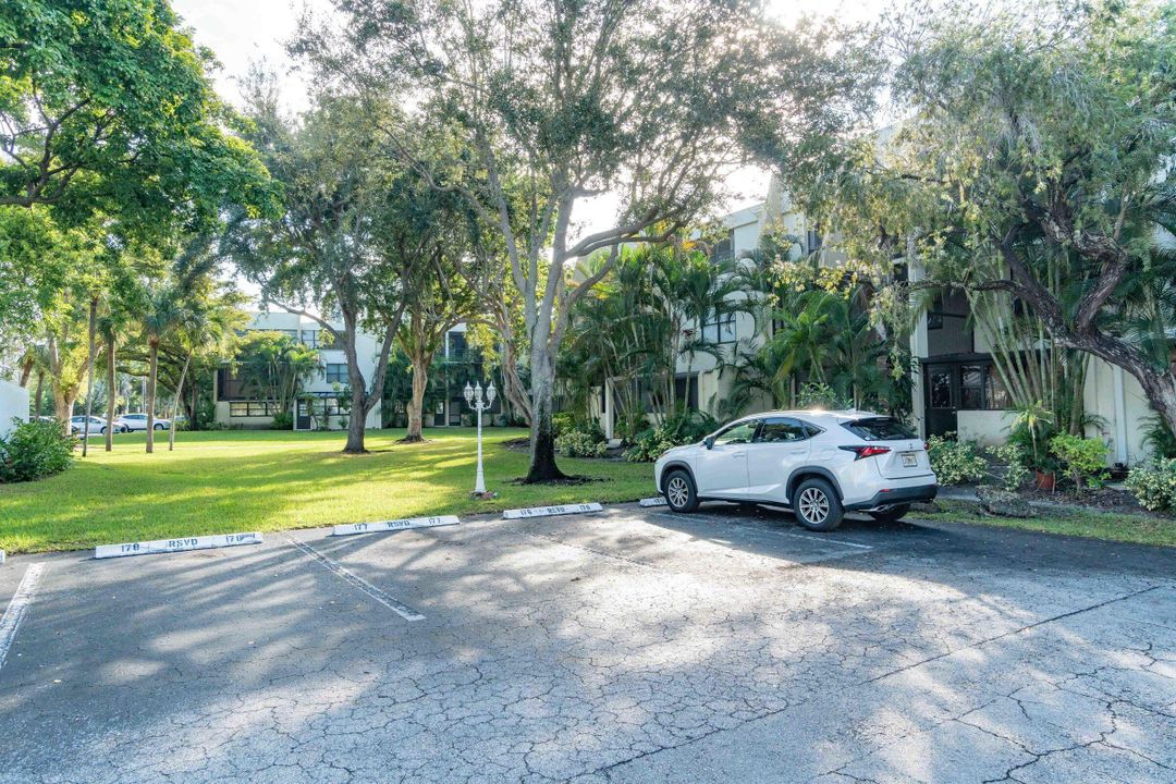 For Sale: $225,000 (3 beds, 2 baths, 1380 Square Feet)