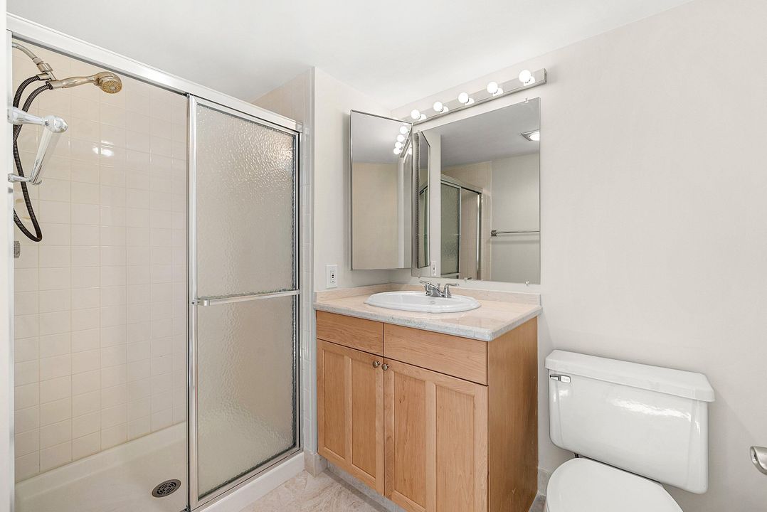 For Sale: $62,900 (2 beds, 2 baths, 1429 Square Feet)