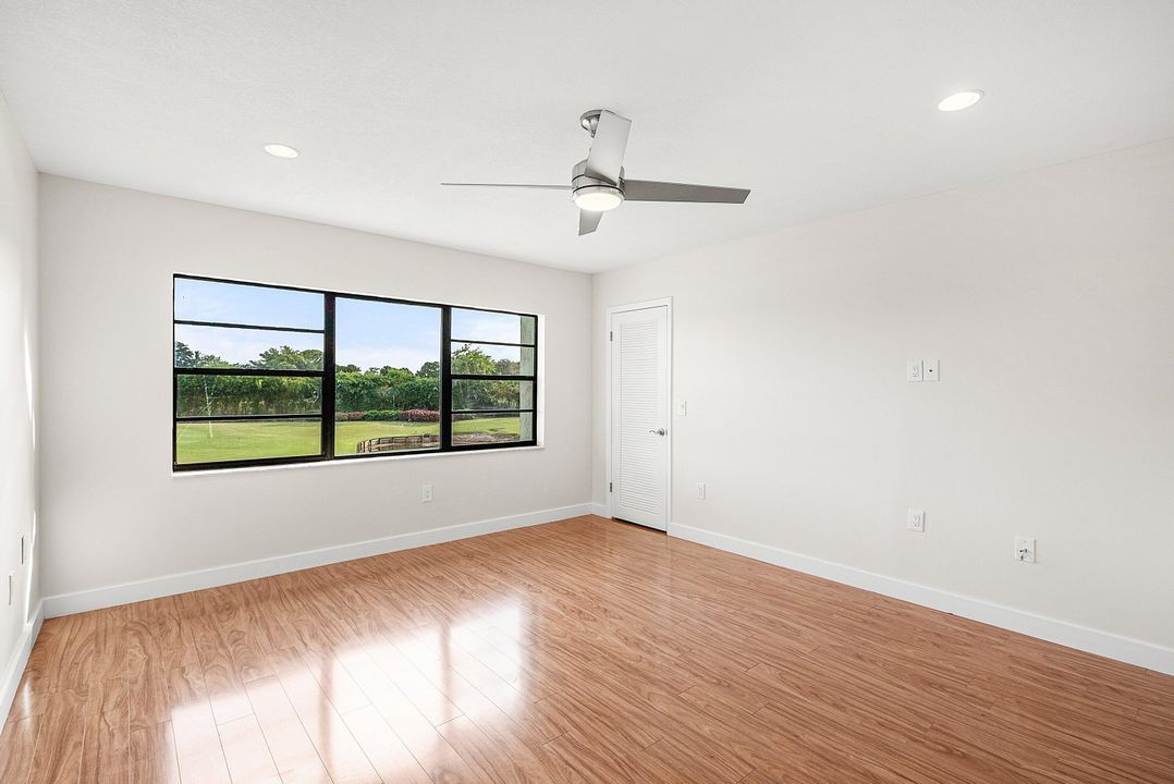 For Sale: $62,900 (2 beds, 2 baths, 1429 Square Feet)