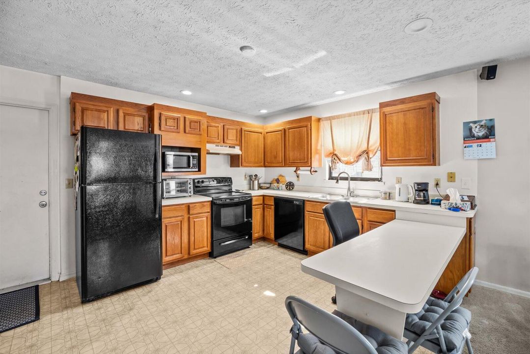 待售: $320,000 (3 贝兹, 2 浴室, 1732 平方英尺)