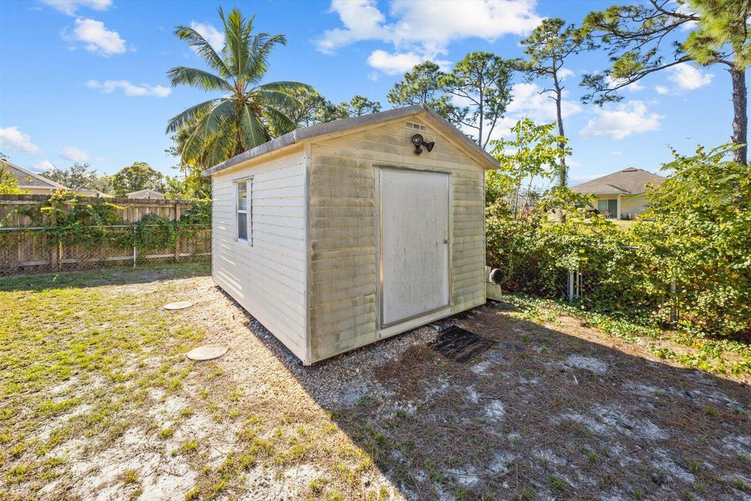 待售: $320,000 (3 贝兹, 2 浴室, 1732 平方英尺)