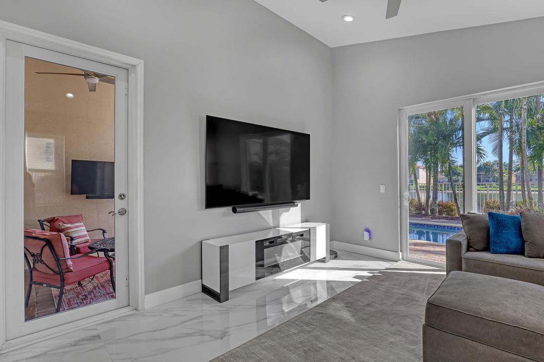 For Sale: $619,000 (3 beds, 2 baths, 1990 Square Feet)