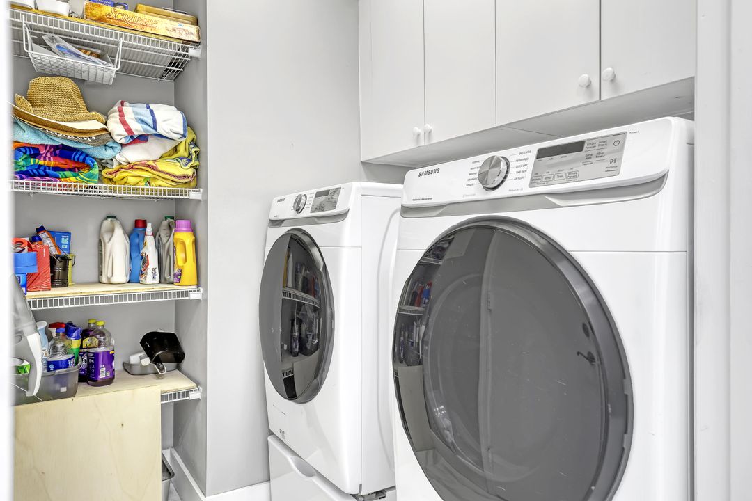 For Sale: $619,000 (3 beds, 2 baths, 1990 Square Feet)