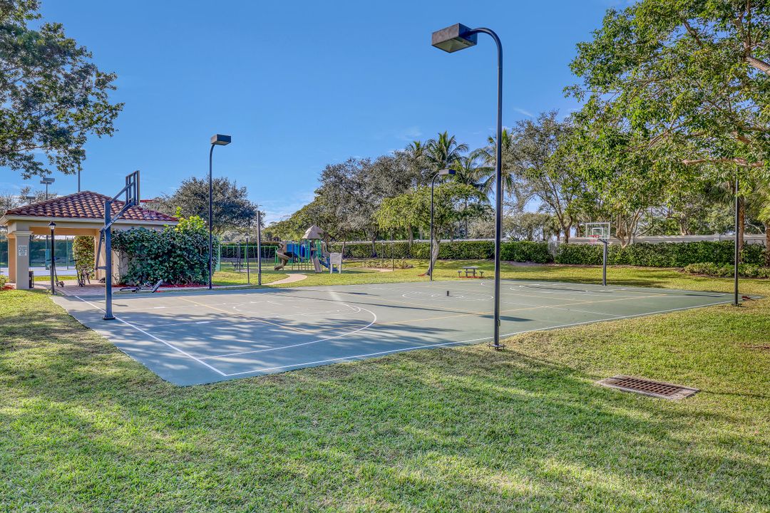 For Sale: $619,000 (3 beds, 2 baths, 1990 Square Feet)