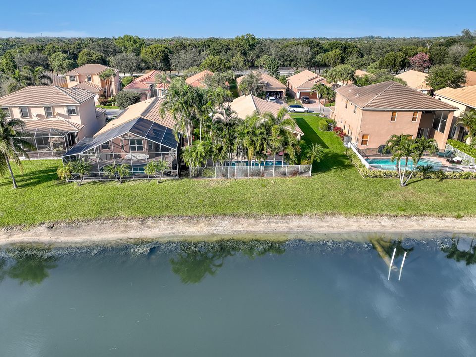 For Sale: $619,000 (3 beds, 2 baths, 1990 Square Feet)