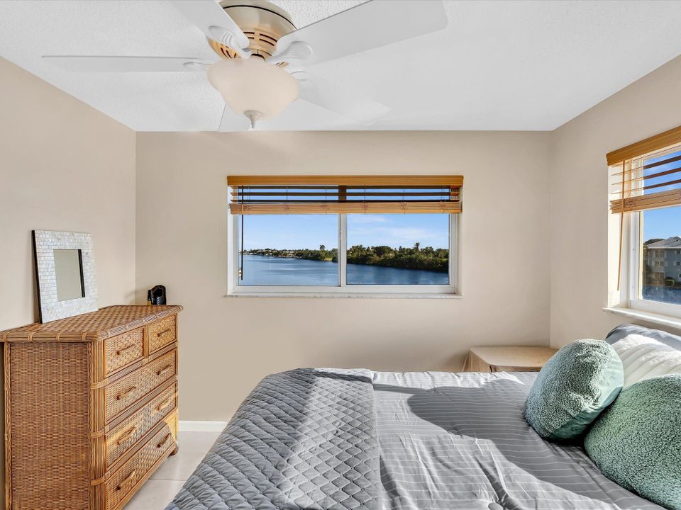 待售: $439,900 (2 贝兹, 2 浴室, 1200 平方英尺)