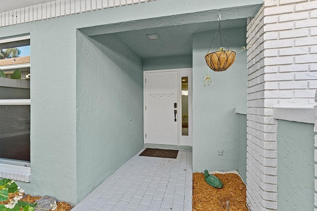 For Sale: $649,900 (3 beds, 2 baths, 2080 Square Feet)