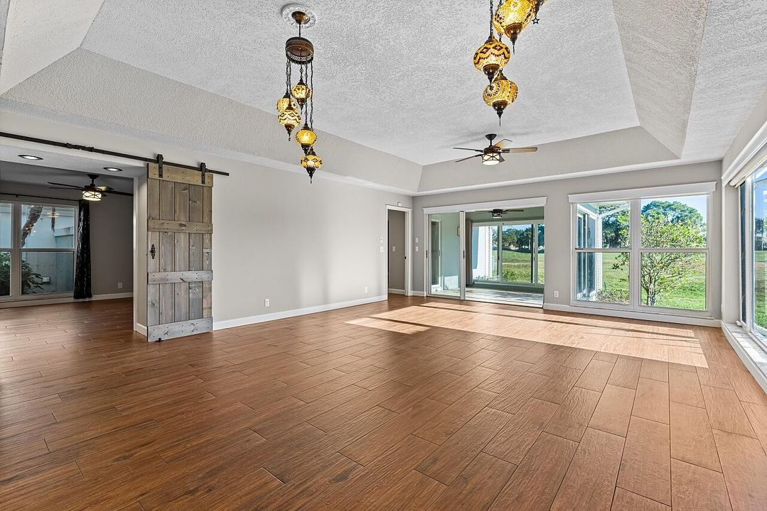 For Sale: $649,900 (3 beds, 2 baths, 2080 Square Feet)