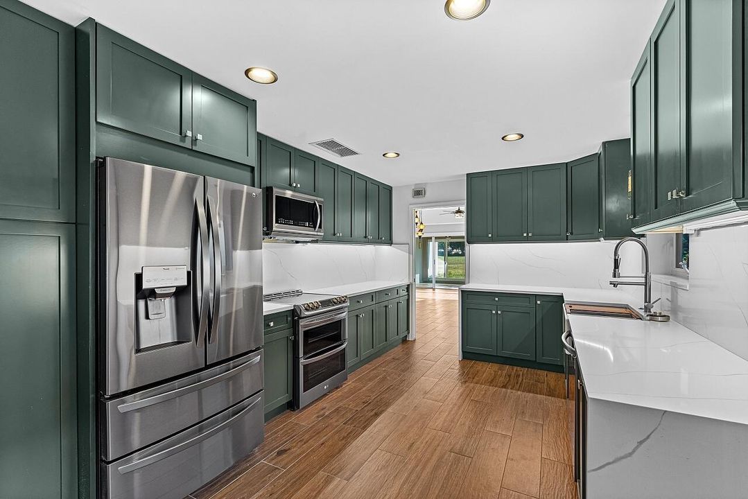 For Sale: $649,900 (3 beds, 2 baths, 2080 Square Feet)