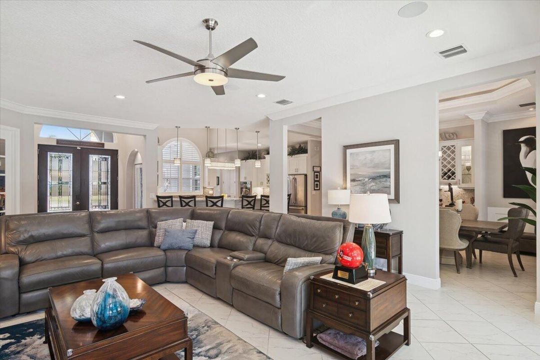 For Sale: $1,175,000 (3 beds, 3 baths, 2794 Square Feet)