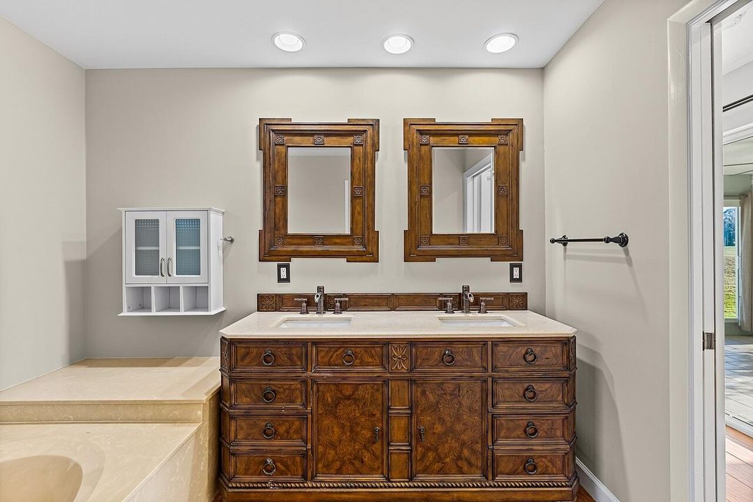 For Sale: $649,900 (3 beds, 2 baths, 2080 Square Feet)