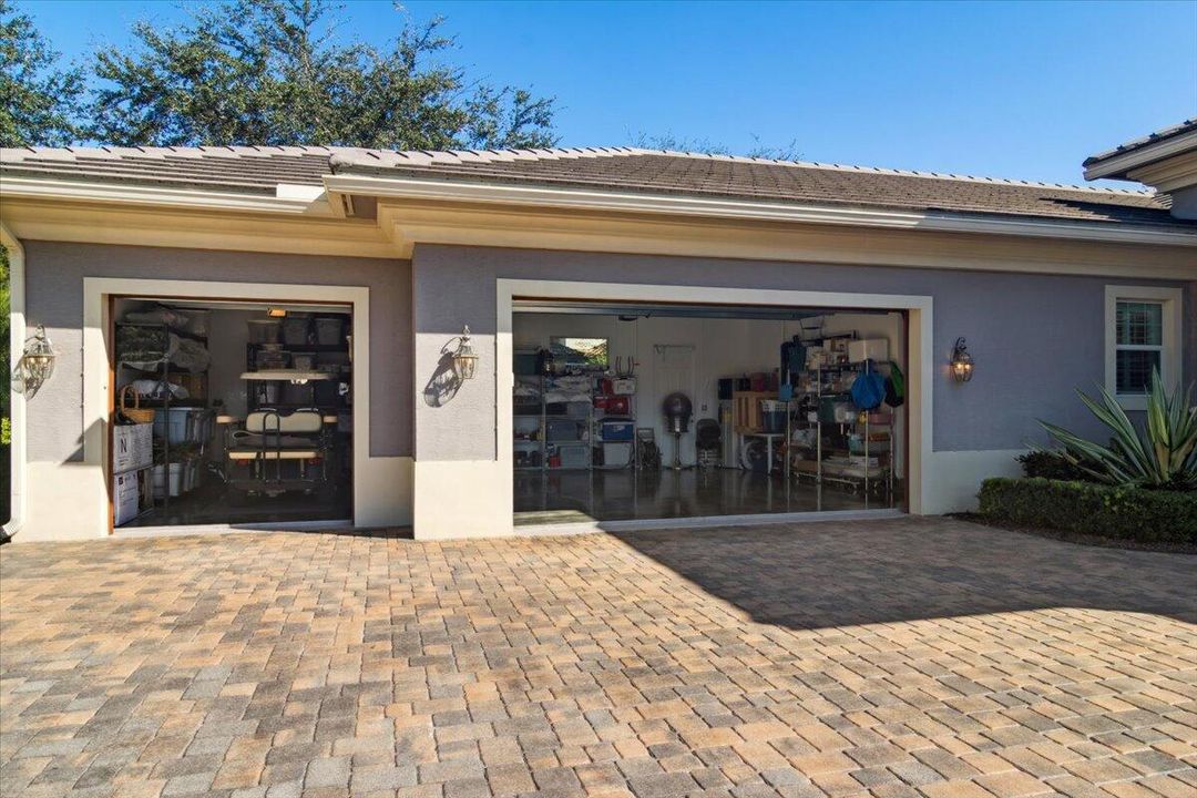 For Sale: $1,175,000 (3 beds, 3 baths, 2794 Square Feet)