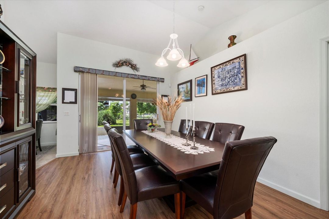 For Sale: $384,000 (3 beds, 2 baths, 1696 Square Feet)