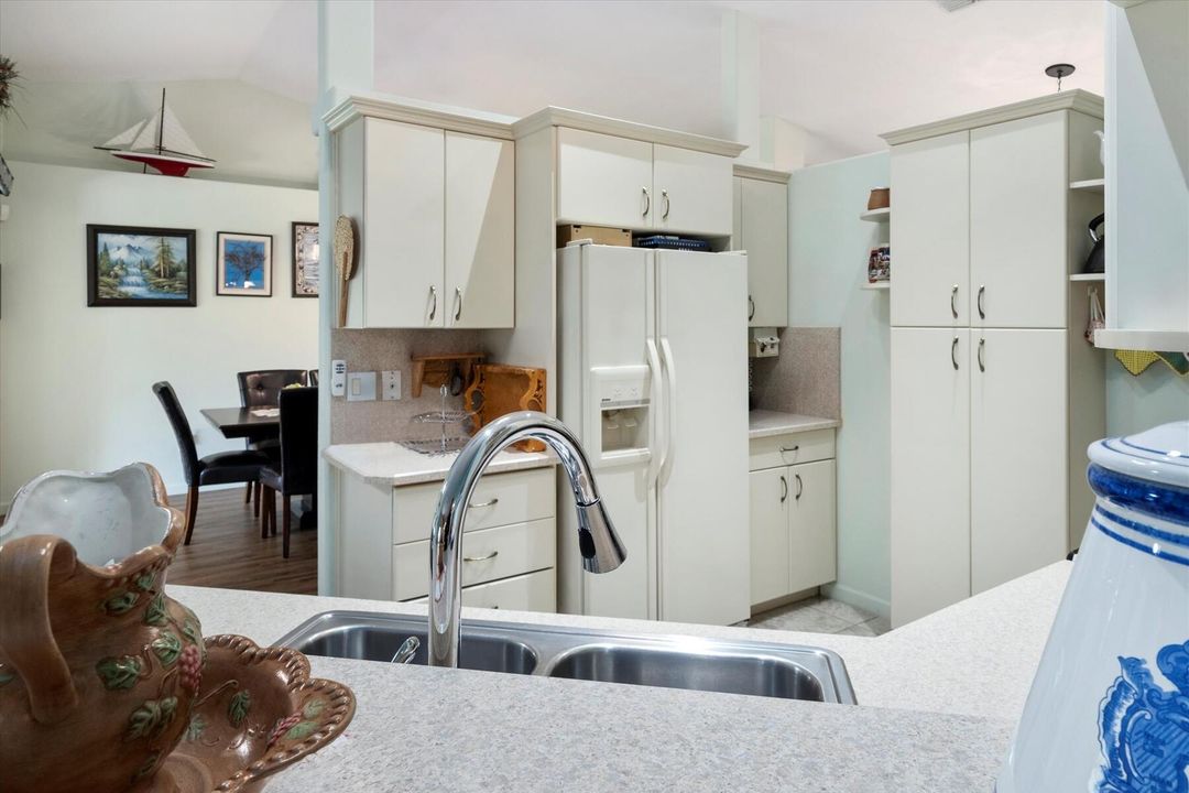 For Sale: $384,000 (3 beds, 2 baths, 1696 Square Feet)