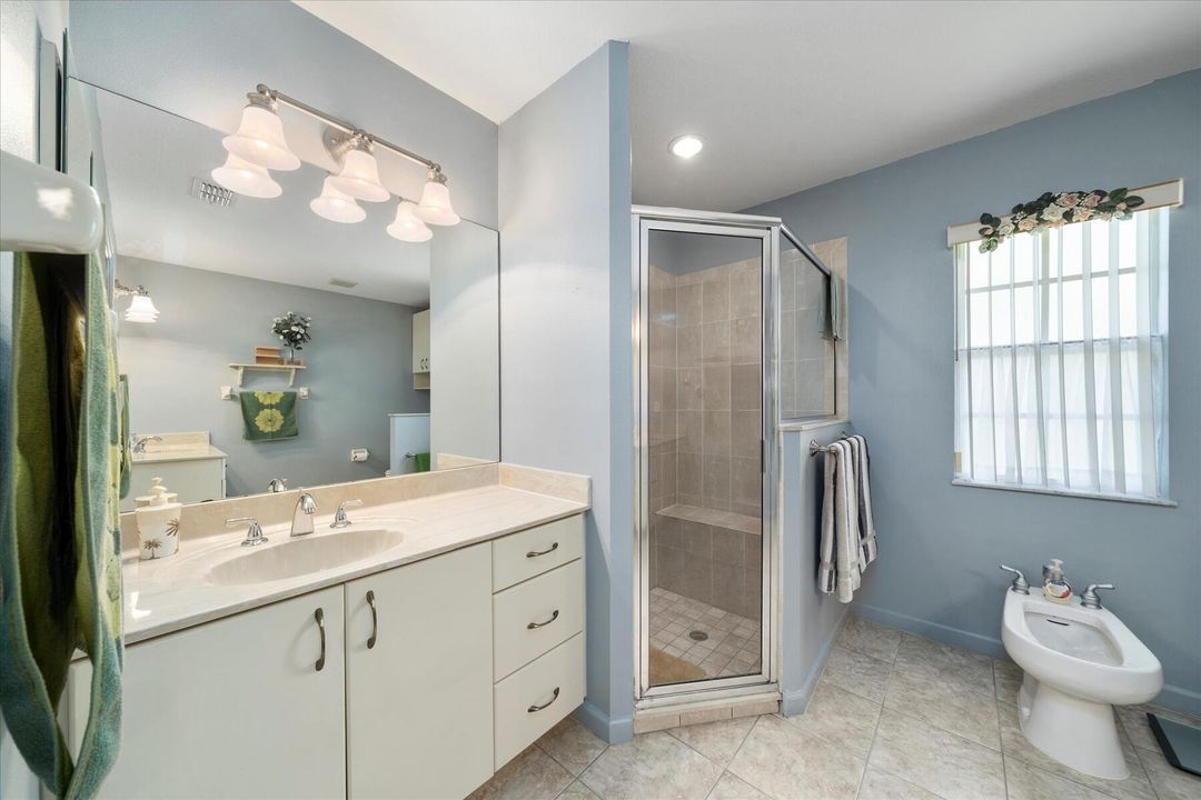 For Sale: $384,000 (3 beds, 2 baths, 1696 Square Feet)