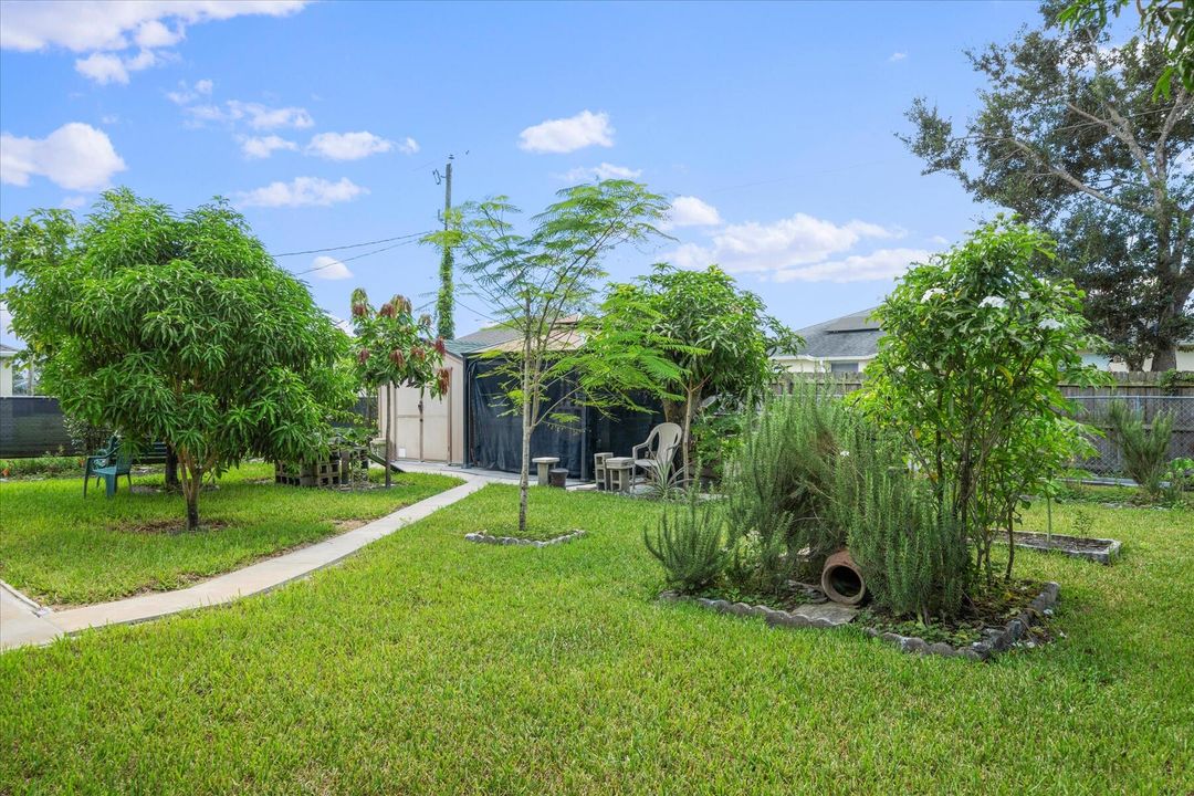 For Sale: $384,000 (3 beds, 2 baths, 1696 Square Feet)