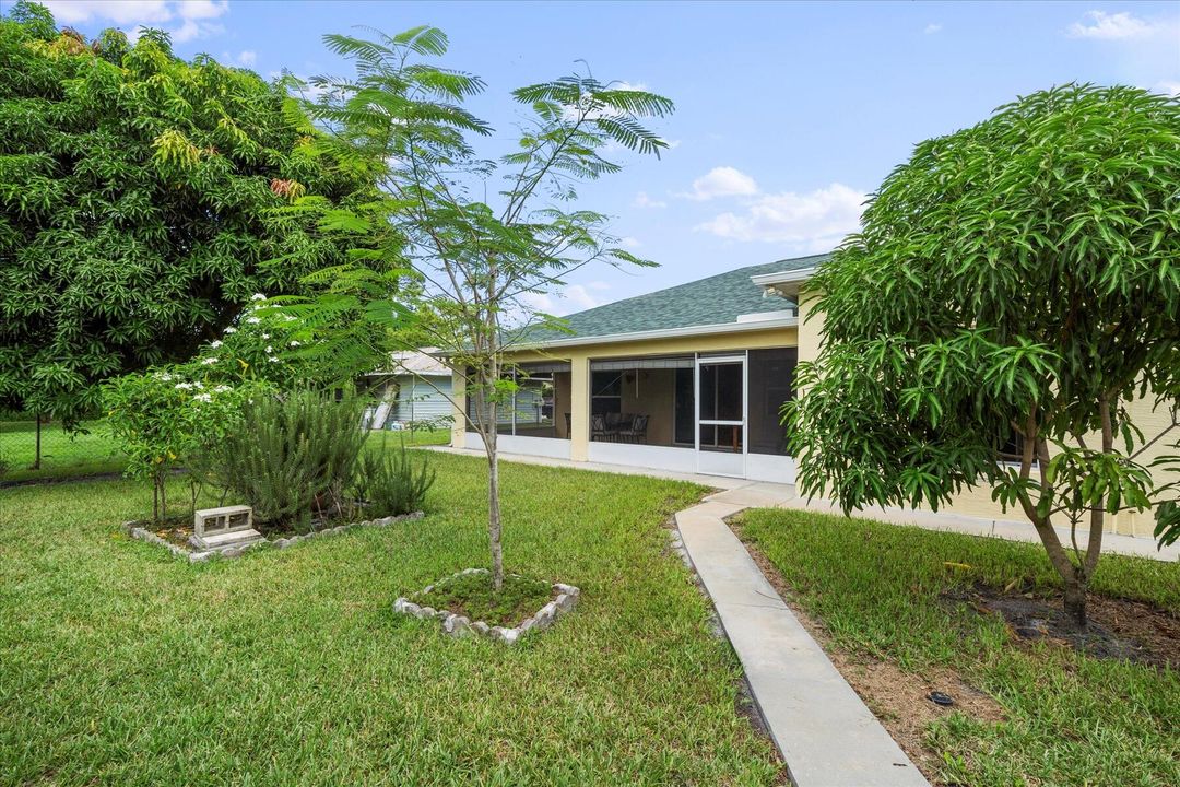 For Sale: $384,000 (3 beds, 2 baths, 1696 Square Feet)