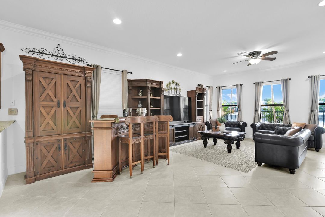 For Rent: $9,000 (6 beds, 4 baths, 4709 Square Feet)