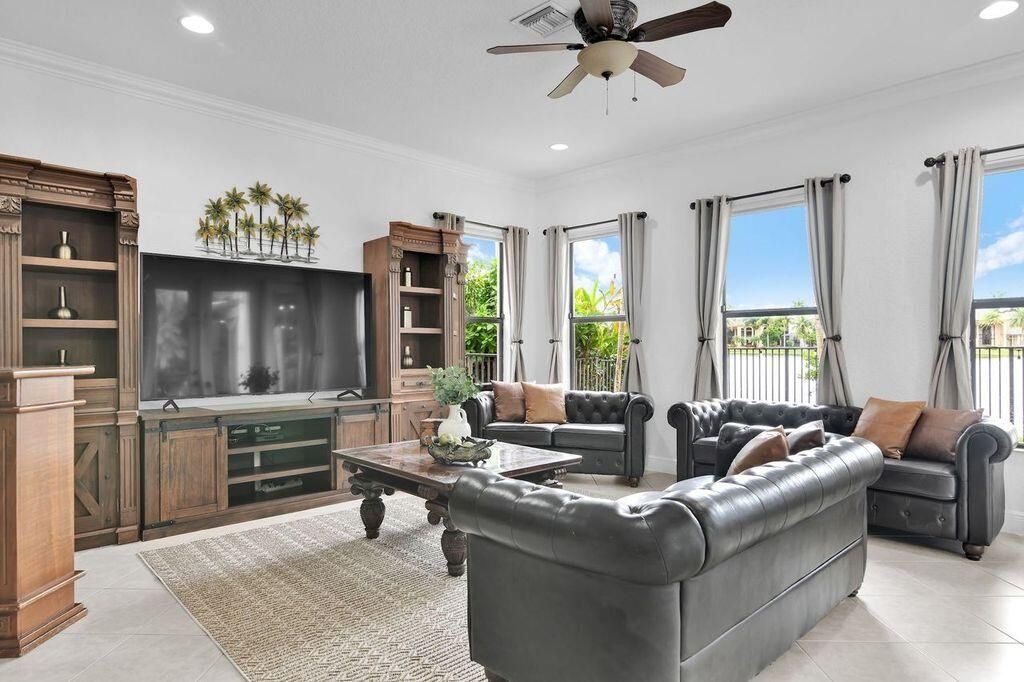 For Rent: $9,000 (6 beds, 4 baths, 4709 Square Feet)