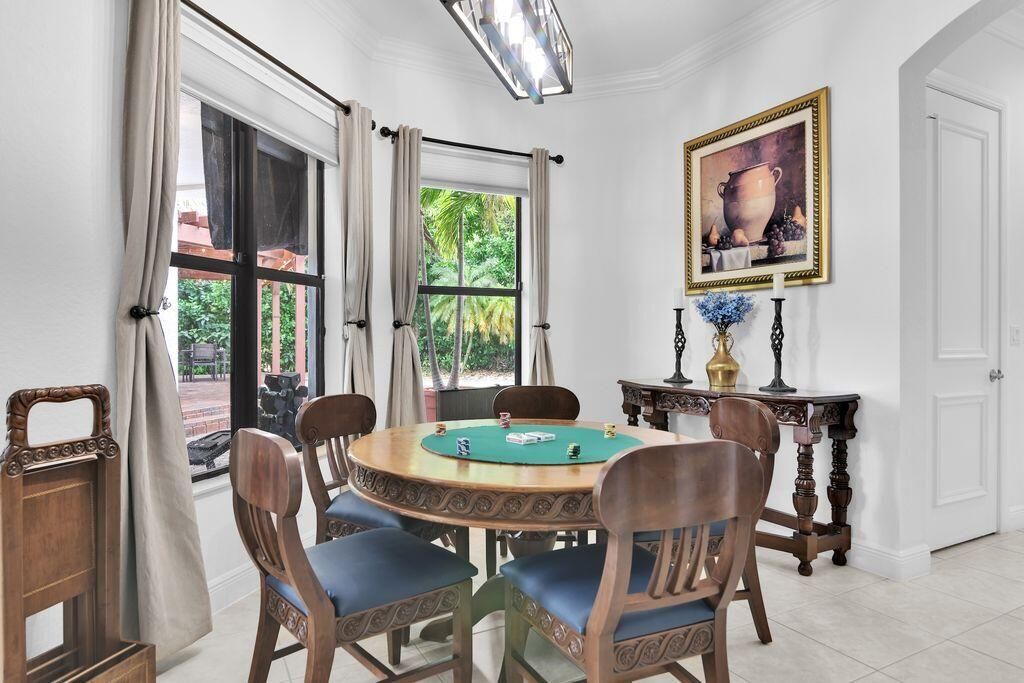 For Rent: $9,000 (6 beds, 4 baths, 4709 Square Feet)