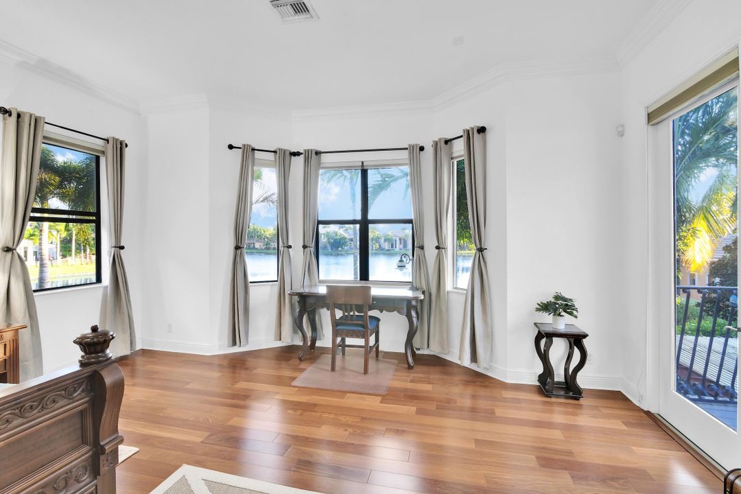 For Rent: $9,000 (6 beds, 4 baths, 4709 Square Feet)